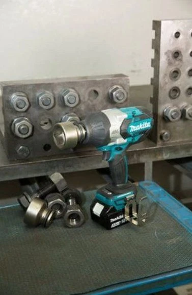 Makita DTW1001Z 18V Li-Ion Accu Slagmoersleutel Body - 1050Nm - 3/4" - Koolborstelloos 2 Makita DTW1001Z 18V Li-Ion Accu Slagmoersleutel Body - 1050Nm - 3/4" - Koolborstelloos - Afbeelding 2