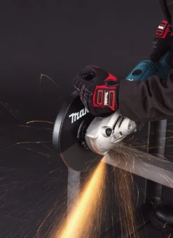 Makita GA9020RFK3 Haakse Slijper Incl. 2 Diamantzaagbladen In Koffer - 2200W - 230mm - Softstart 7 Makita GA9020RFK3 Haakse Slijper Incl. 2 Diamantzaagbladen In Koffer - 2200W - 230mm - Softstart -Makita 9561e6ce5698257a2ac15112e7a47a77