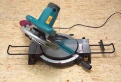 Makita MLS100 Afkortzaag - 1500W - 255 X 30mm -Makita df6d09f41bfdedb67aba56cbbeea9553