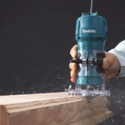 Makita 3709 Kantenfrees - 530W - 6mm -Makita fe1d8dcff9ab5a07e7e25a006bb7abc2